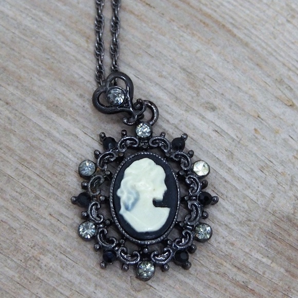 Jewelry - Rhinestone Accented Cameo Necklace Mix/Match 2/$20